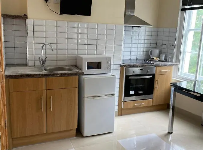 Studio To Let In Covent Garden With Kitchen